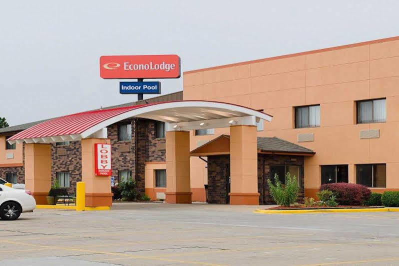 Econo Wanamaker Topeka