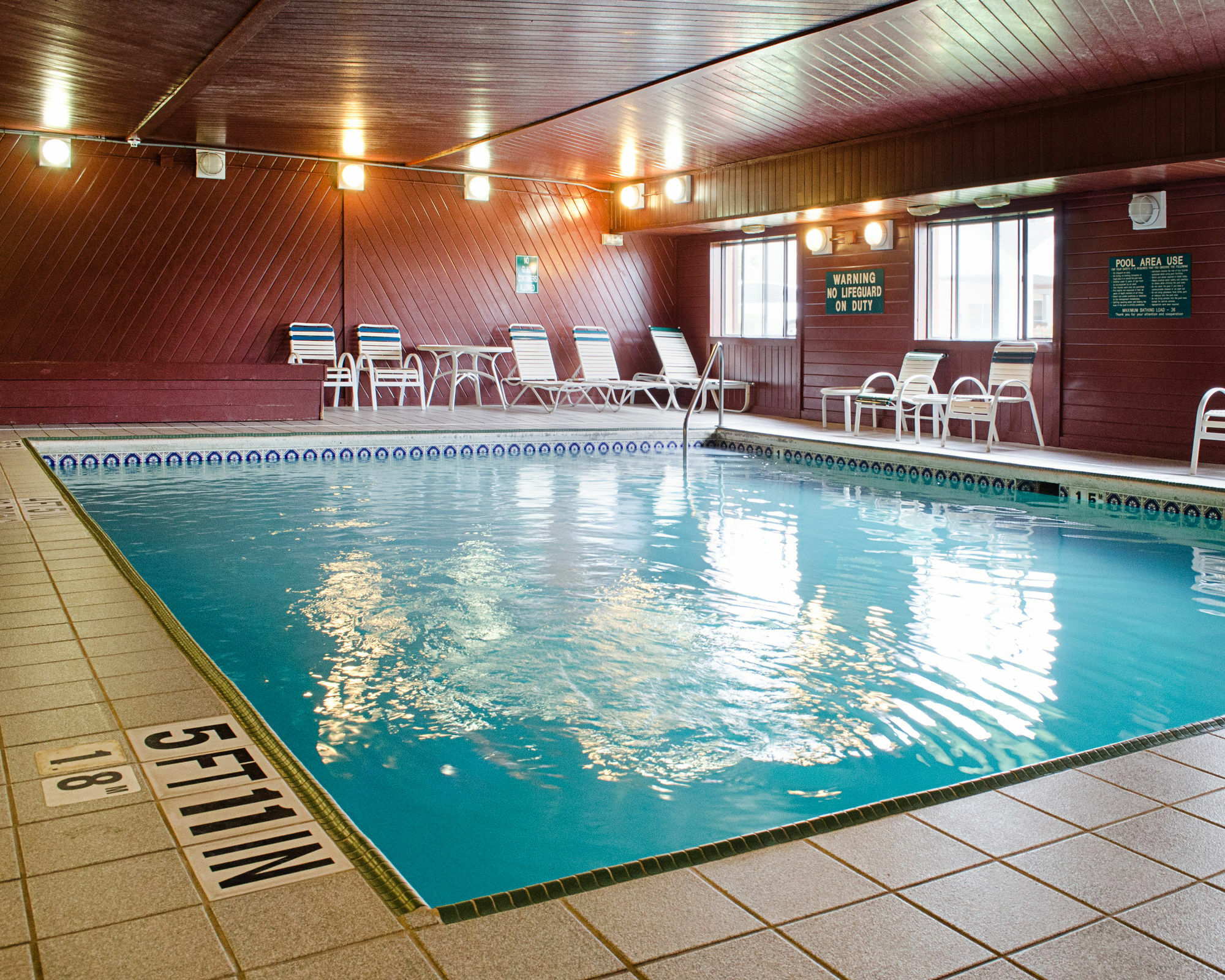 Econo Wanamaker Motel 2*